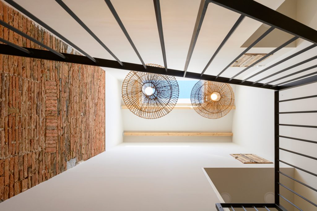 A_-C.-LLOBET-28_1280x851mm