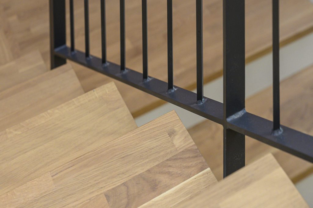 E_-C.-LLOBET-28_1386x923mm