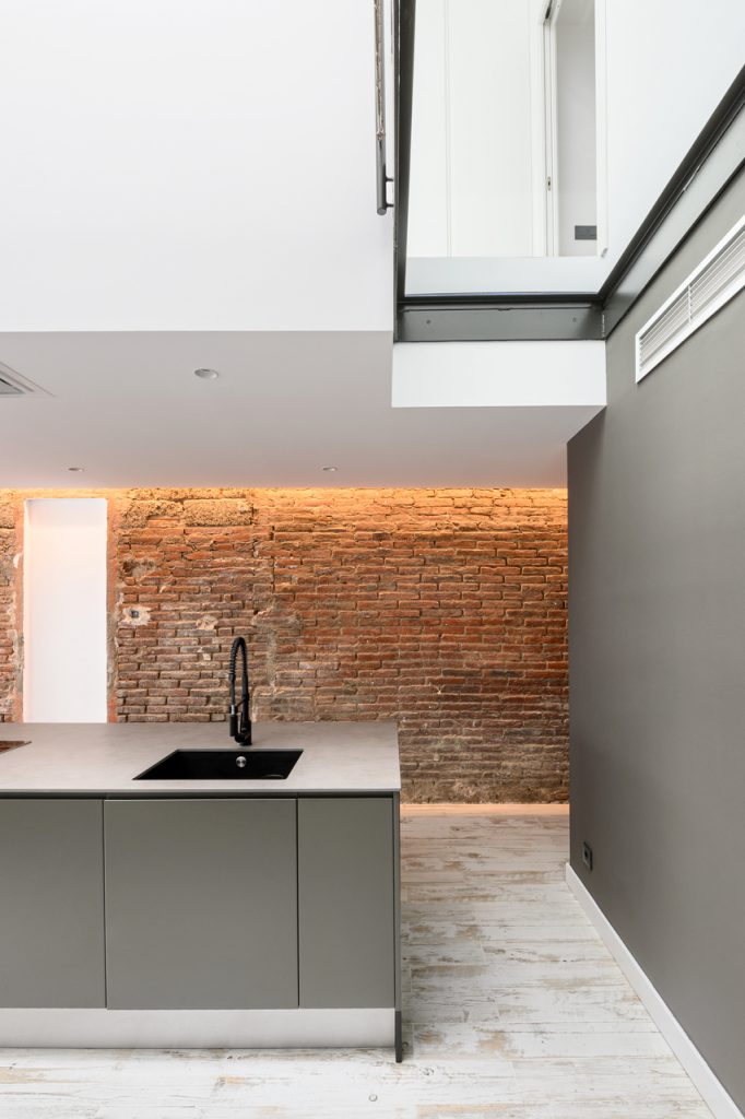 H_GÜELL-I-FERRER_918x1379mm